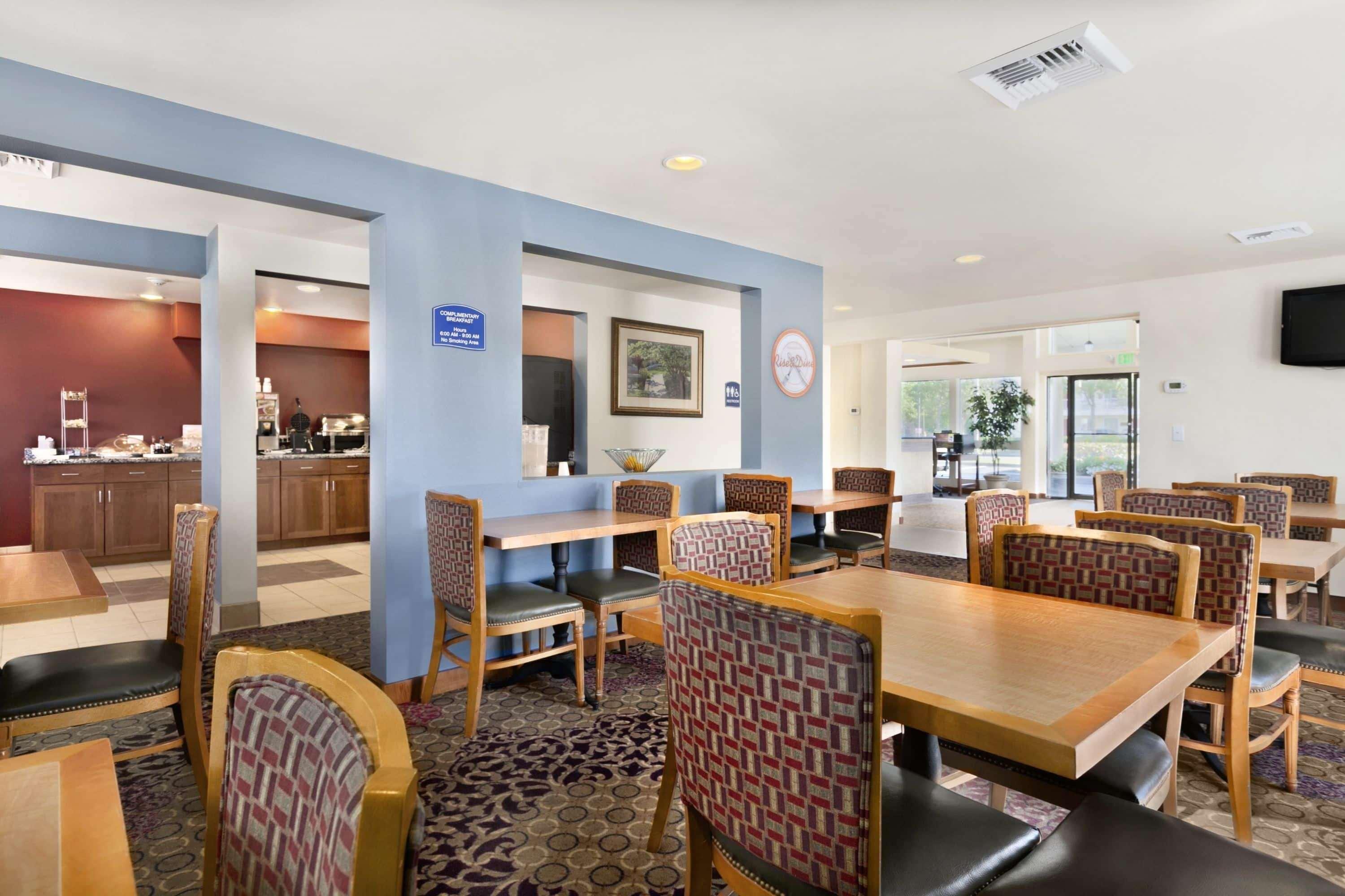South Tacoma Suites Eksteriør billede