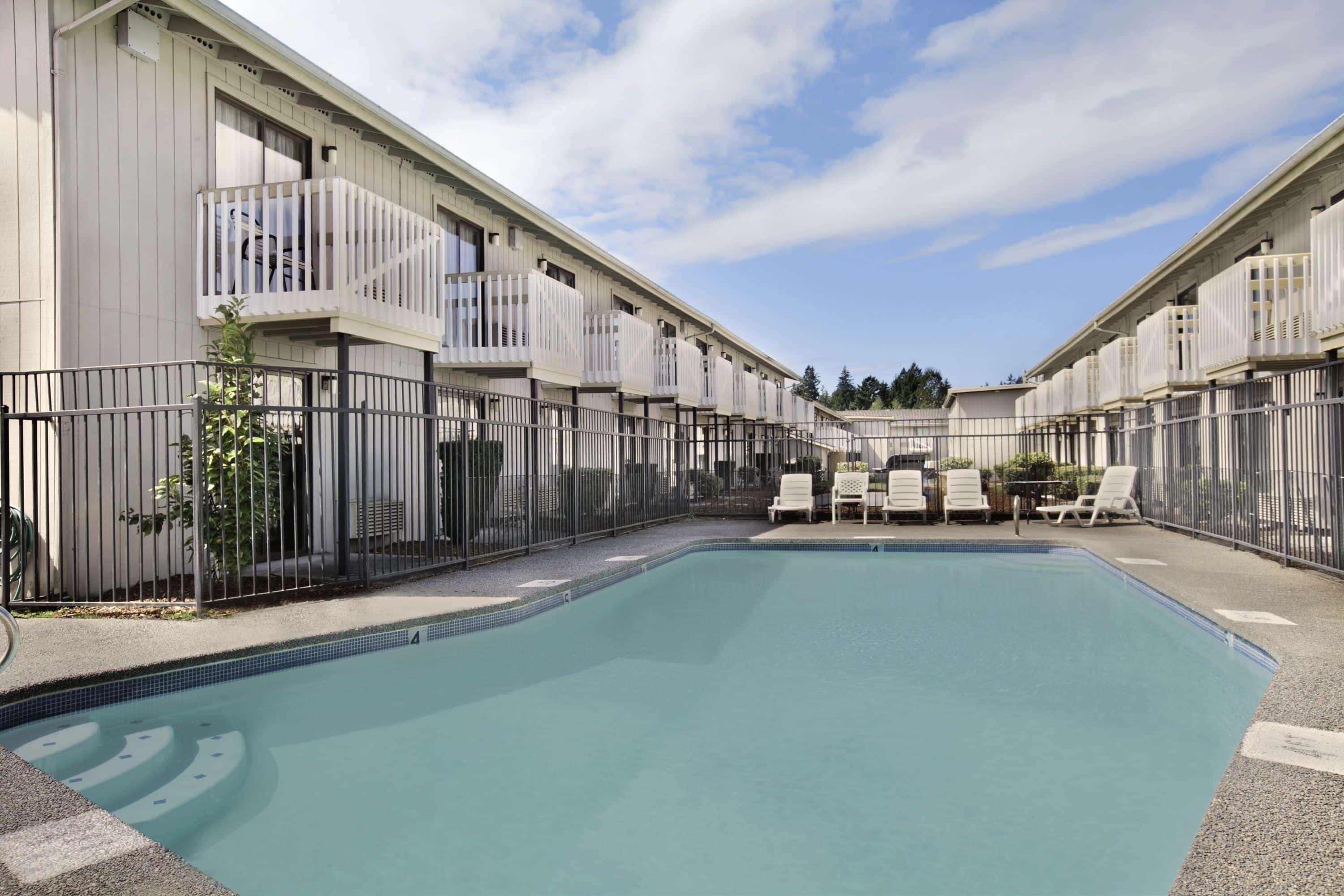 South Tacoma Suites Eksteriør billede